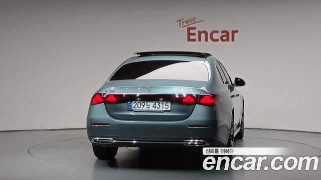 Mercedes-Benz E-Class W214 E200 Avantgarde - фото 2