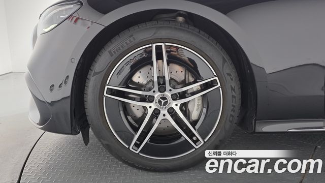 Mercedes-Benz E-Class W214 E300 4MATIC AMG Line - фото 3