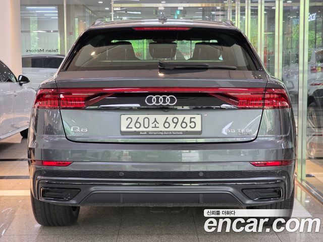 Audi Q8 55 TFSI Quattro Premium - фото 3