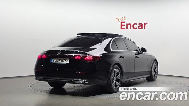 Mercedes-Benz E-Class W214 E200 Avantgarde - фото 1