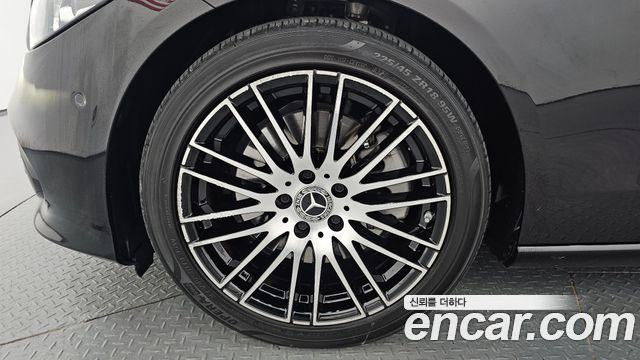 Mercedes-Benz C-Class W206 C300 4MATIC Avantgarde - фото 3