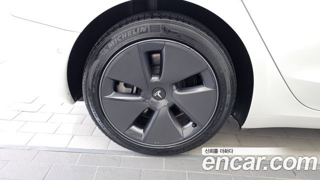 Tesla Model 3 Long Range AWD - фото 4