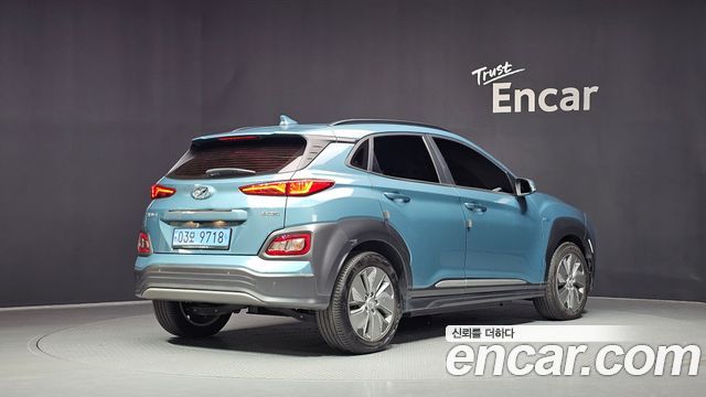 Hyundai Kona Electric Premium - фото 1