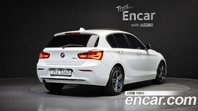 BMW 1 Series F20 118d Sport 5Door - фото 1