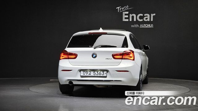 BMW 1 Series F20 118d Sport 5Door - фото 3