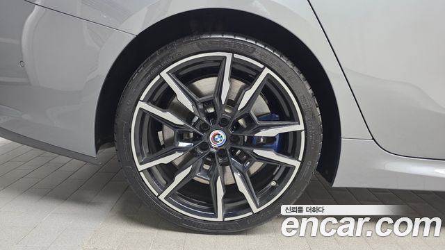 BMW 8 Series G15 M850i xDrive Gran Coupe - фото 3