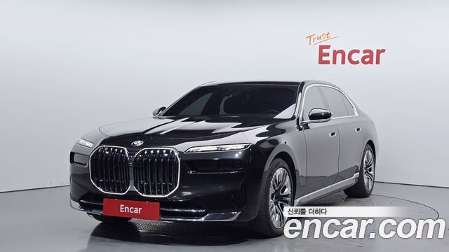 BMW 7 Series G70 740d xDrive Design Pure Excellence - фото 0