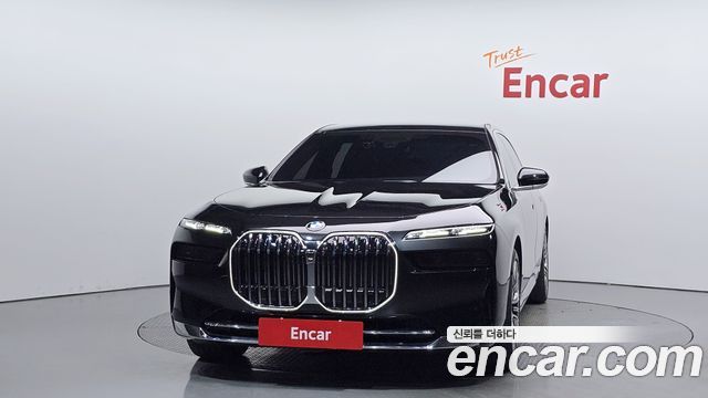 BMW 7 Series G70 740d xDrive Design Pure Excellence - фото 2