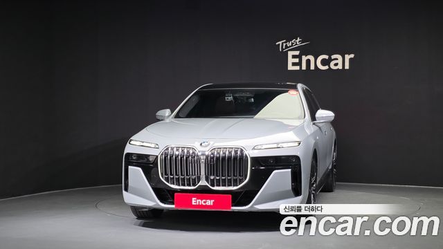 BMW 7 Series G70 740d xDrive M Sport - фото 2