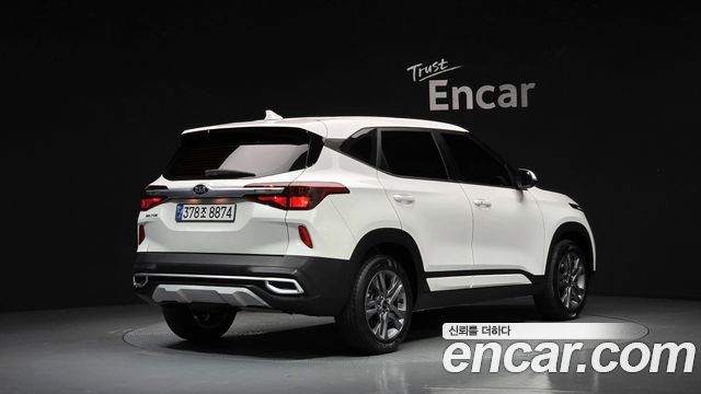 Kia Seltos Diesel 1.6 2WD Prestige - фото 1