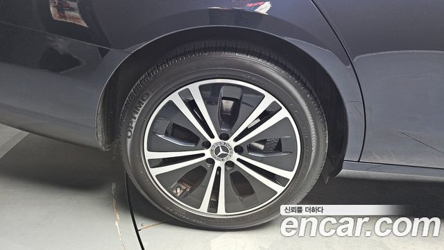 Mercedes-Benz E-Class W213 E250 Avantgarde - фото 4