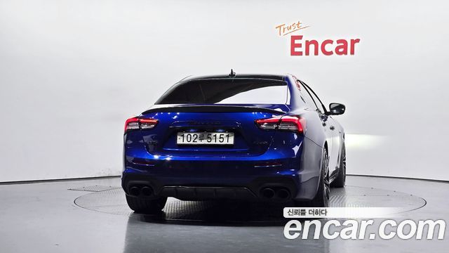Maserati Ghibli 3.0S Q4 3rd - фото 3