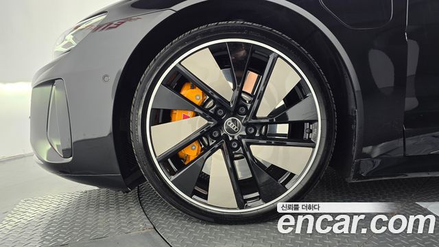 Audi e-Tron GT GT quattro - фото 4