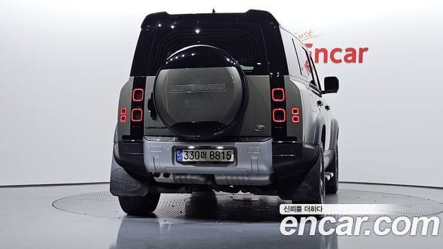 Land Rover Defender L663 110 D250 SE - фото 3