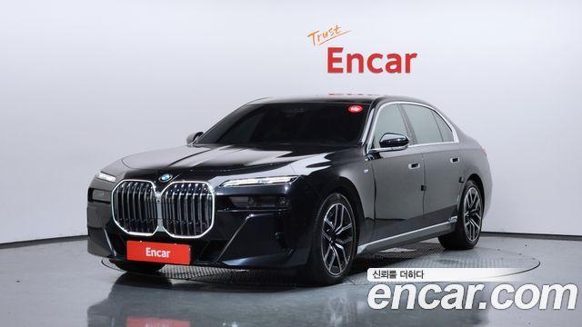 BMW 7 Series G70 740d xDrive M Sport - фото 0