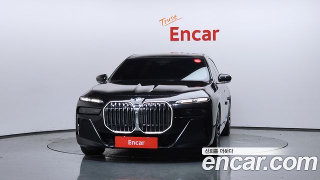 BMW 7 Series G70 740d xDrive M Sport - фото 2