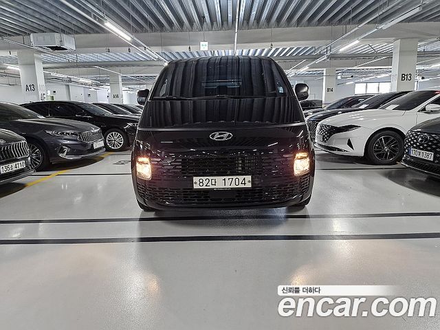 Hyundai Staria Cargo 5-Seater Smart - фото 0