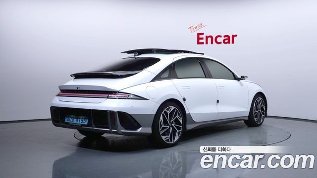 Hyundai Ioniq6 Long Range AWD Prestige - фото 0