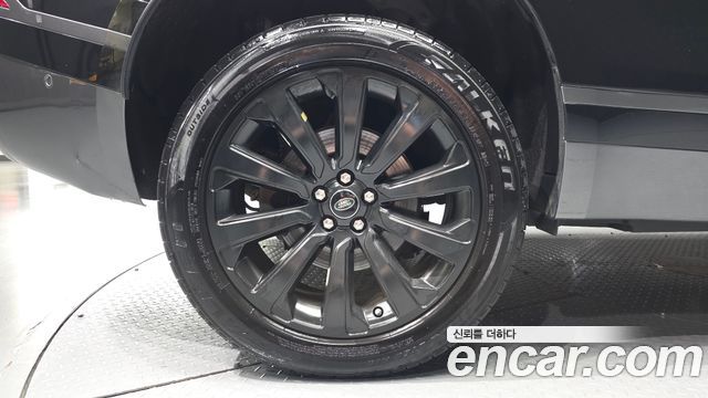 Land Rover Range Rover Velar 3.0 D300 R-Dynamic SE - фото 4