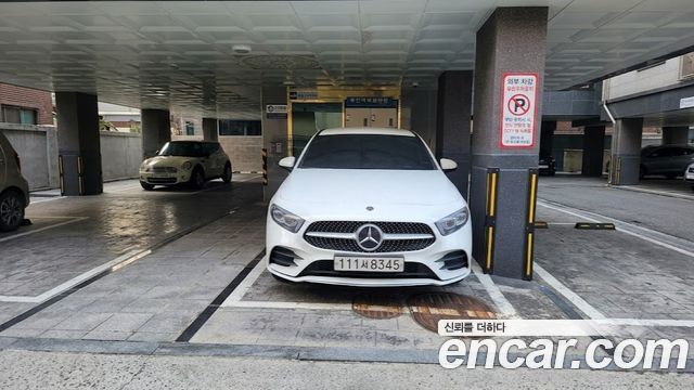 Mercedes-Benz A-Class W177 A250 4MATIC Sedan - фото 2