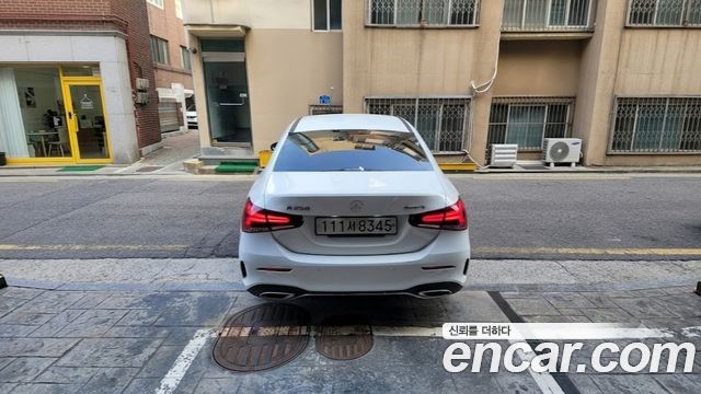 Mercedes-Benz A-Class W177 A250 4MATIC Sedan - фото 3