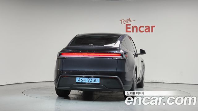 Tesla Model Y Premium RWD - фото 2