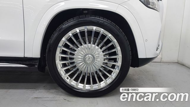 Mercedes-Benz GLS-Class X167 Maybach GLS600 4MATIC - фото 4