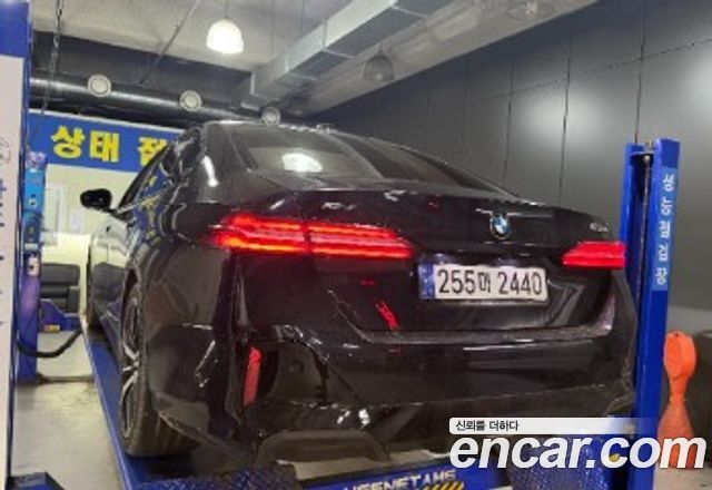 BMW 5 Series G60 530i xDrive M Sport - фото 1