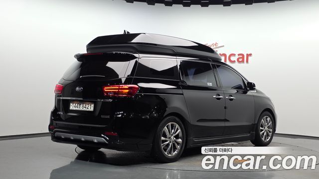 Kia Carnival Новый 9-Seater Hi-Limousine Prestige - фото 0
