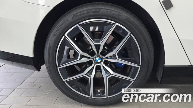BMW 5 Series G60 520i M Sport - фото 4