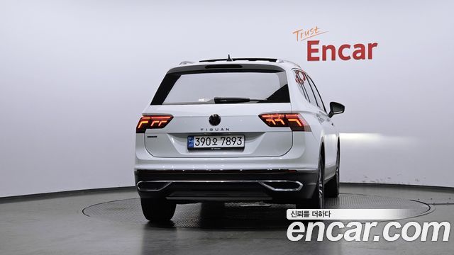 Volkswagen Tiguan Allspace 2.0 TSI Prestige - фото 3