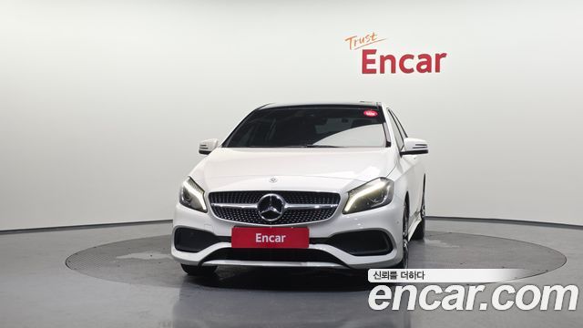 Mercedes-Benz A-Class W176 A200 AMG Line - фото 2