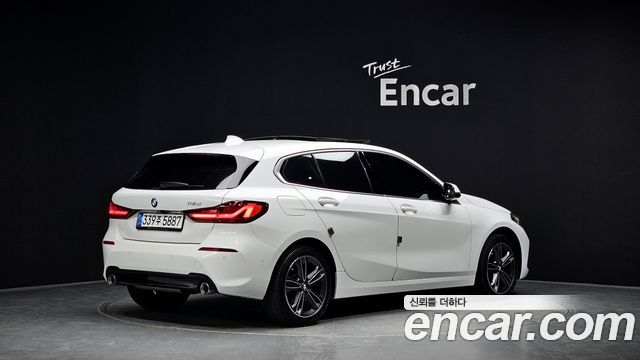 BMW 1 Series F40 118d Sport - фото 1