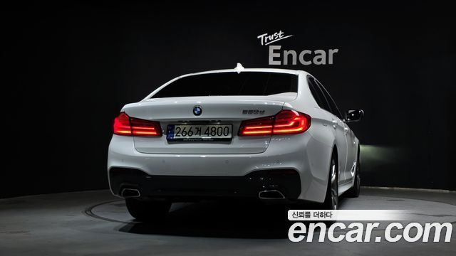 BMW 5 Series G30 520d M Sport Package Plus - фото 3