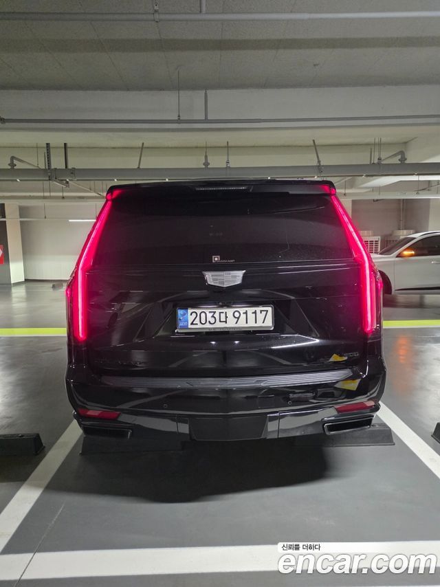 Cadillac Escalade 5-го поколения 6.2 Sports Platinum - фото 2