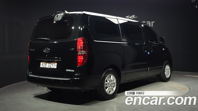 Hyundai Starex Новый Van 3-Seater Smart - фото 1