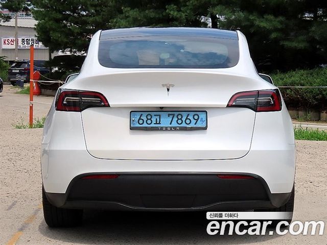 Tesla Model Y RWD - фото 3