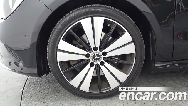 Mercedes-Benz CLA-Class C117 CLA250 4MATIC - фото 4