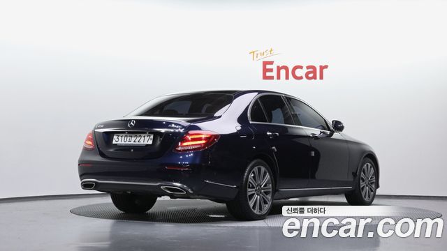 Mercedes-Benz E-Class W213 E450 4MATIC Exclusive - фото 1