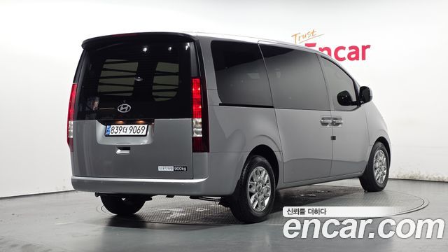 Hyundai Staria Cargo 3-Seater Modern - фото 1