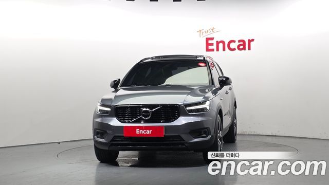 Volvo XC40 T4 R-Design - фото 2