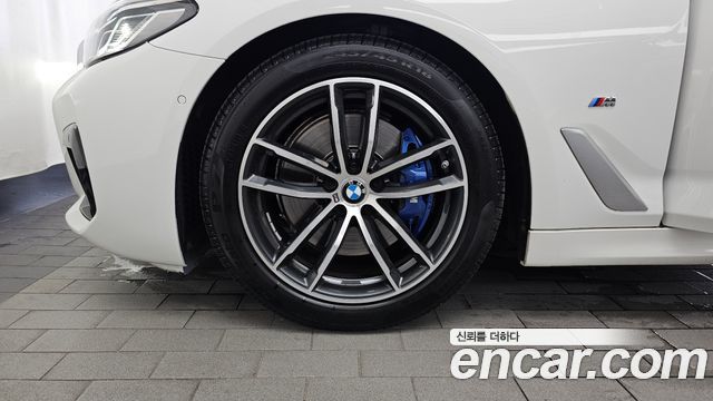BMW 5 Series G30 520i M Sport - фото 4