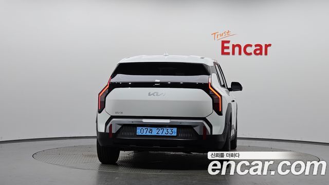 Kia EV3 Long Range 2WD AIr - фото 3