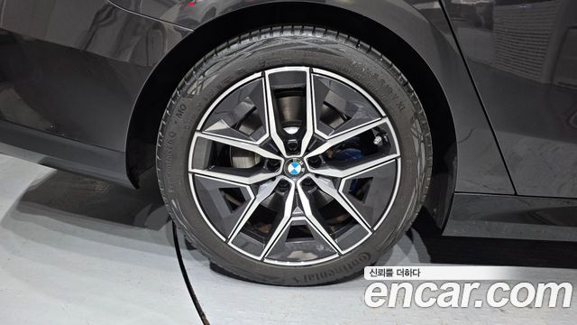 BMW 5 Series G60 520i M Sport - фото 4