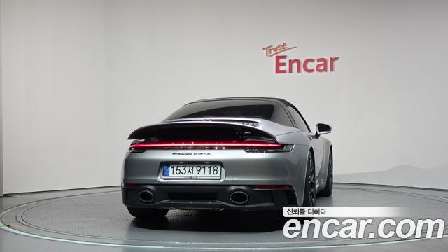 Porsche 911 Targa 4 GTS - фото 3
