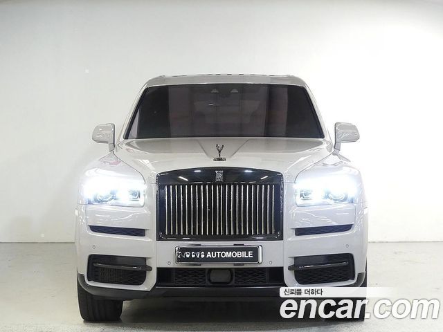 Rolls-Royce Cullinan 6.7 V12 Black Badge - фото 1