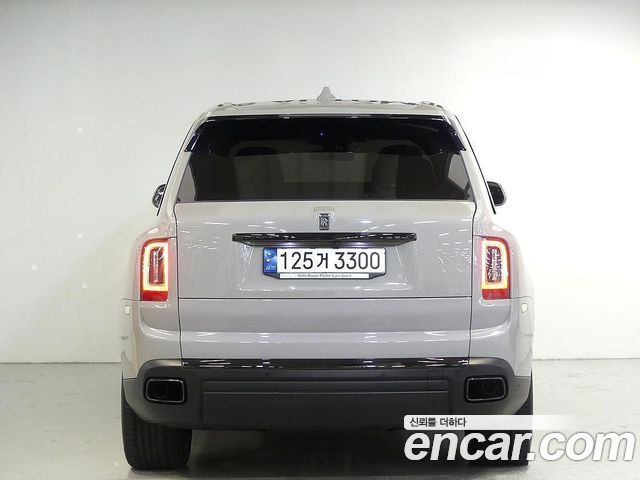 Rolls-Royce Cullinan 6.7 V12 Black Badge - фото 2