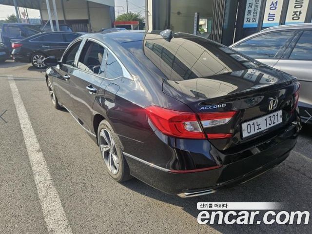 Honda Accord 10-го поколения 1.5 Turbo - фото 2