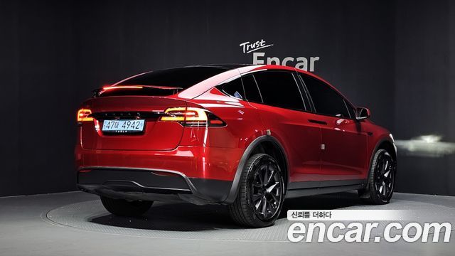 Tesla Model X AWD - фото 1