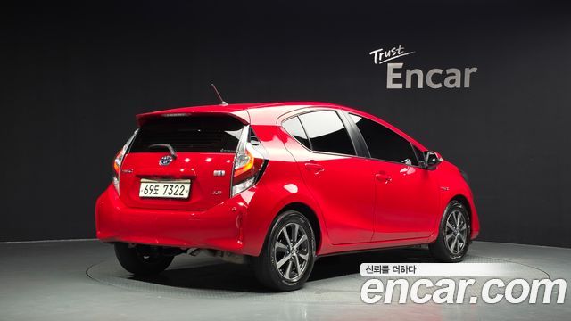 Toyota Prius 1.5 - фото 1